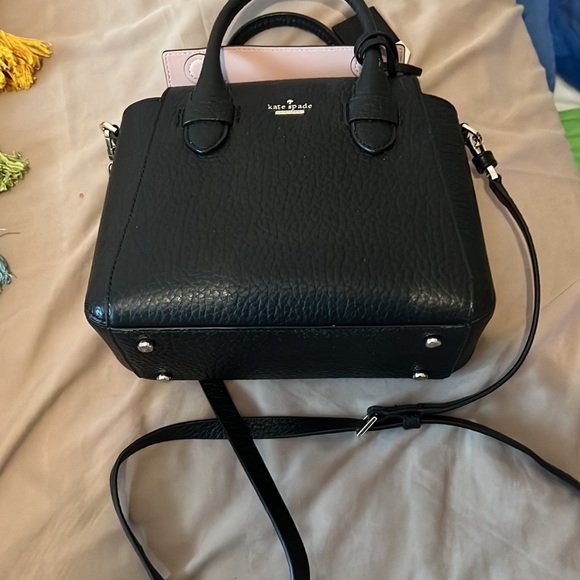 Kate spade magnetic close silver hardware - Picture 10 of 10